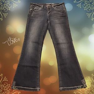 ✨ Vanity Jeans 👖 Dakota Style Size: 27W/31L ✨