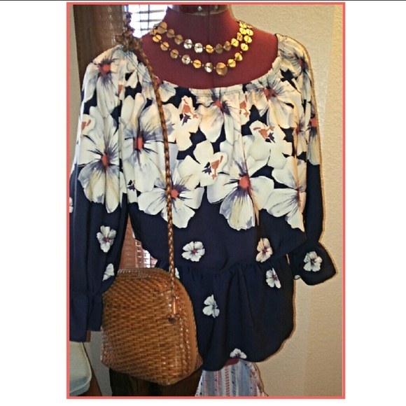 Ann Taylor Handbags - Ann Taylor Woven Leather Shoulder/Crossbody Bag