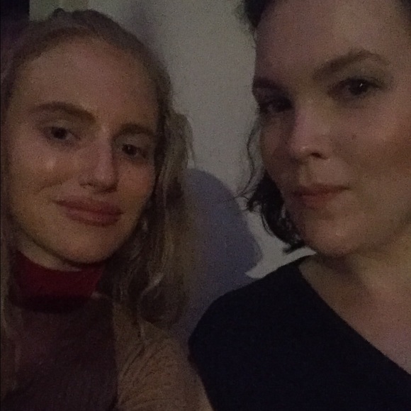 Meet your Posher, Britt - Picture 3 of 5