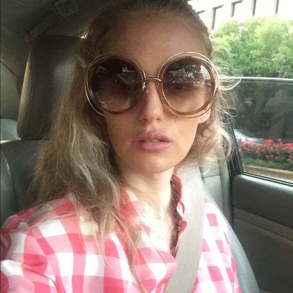 Meet your Posher, Britt - Picture 5 of 5