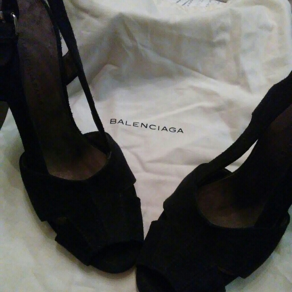 Balenciaga paris heels