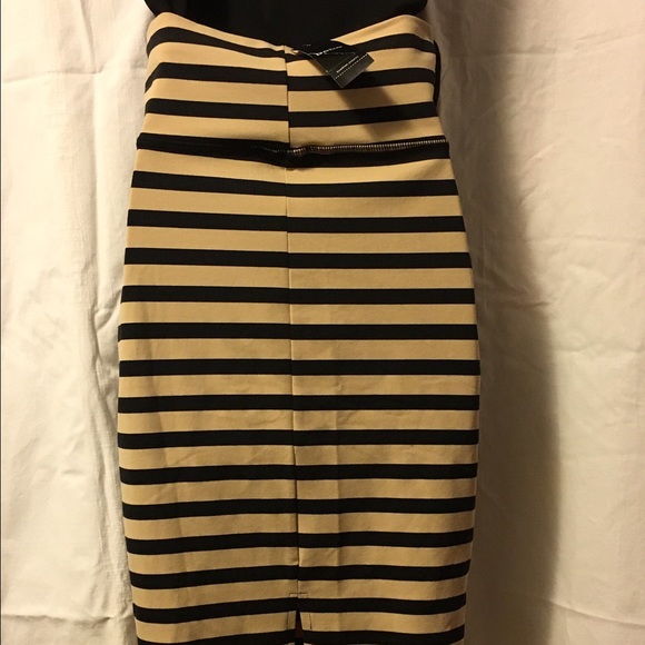 🥂BEBE🥂High-waisted pencil skirt. NWT - Picture 4 of 4