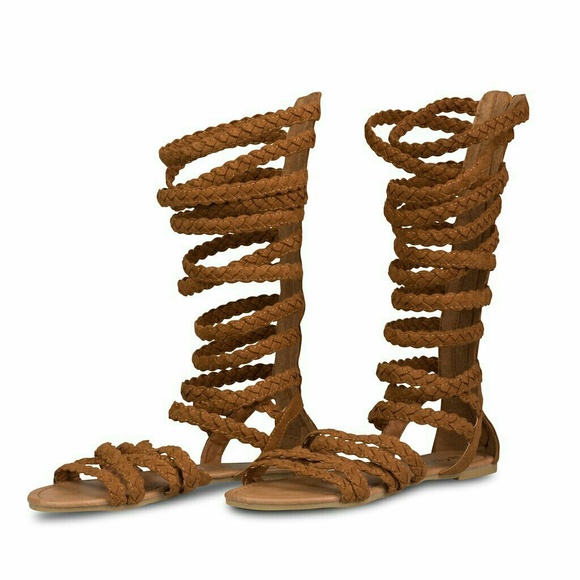 Cute Gladiator Flats Sandals Size 8W & 10W - Picture 2 of 3