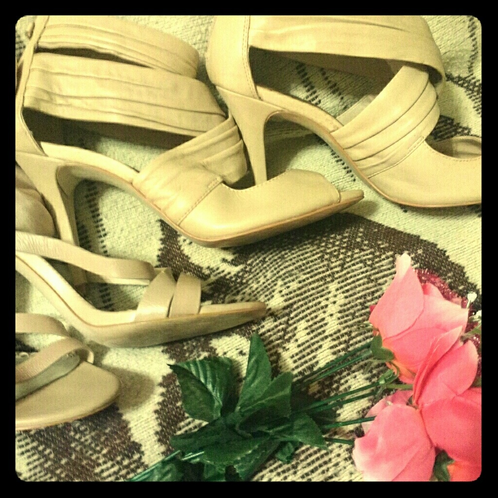 Bundle of Strappy Pumps size 8-8.5?