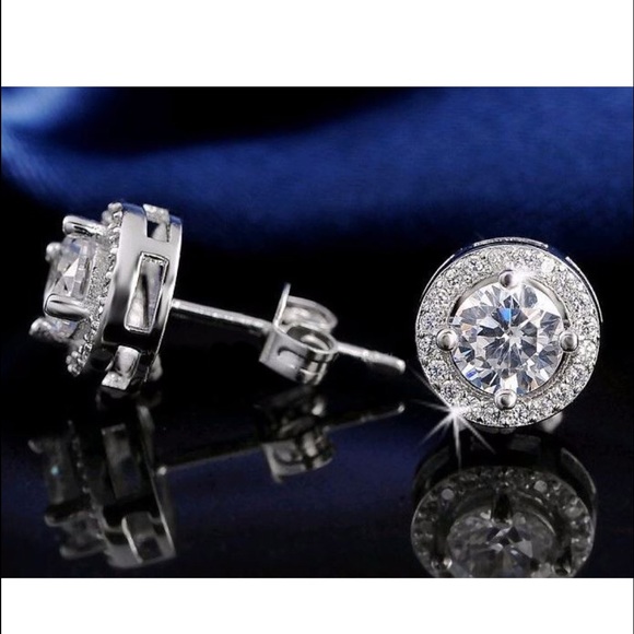 5⭐️ RATED NEW HEARTS AND ARROWS STUDS - Picture 2 of 8