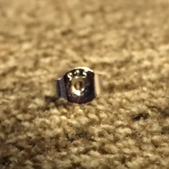 5⭐️ RATED NEW HEARTS AND ARROWS STUDS - Picture 7 of 8