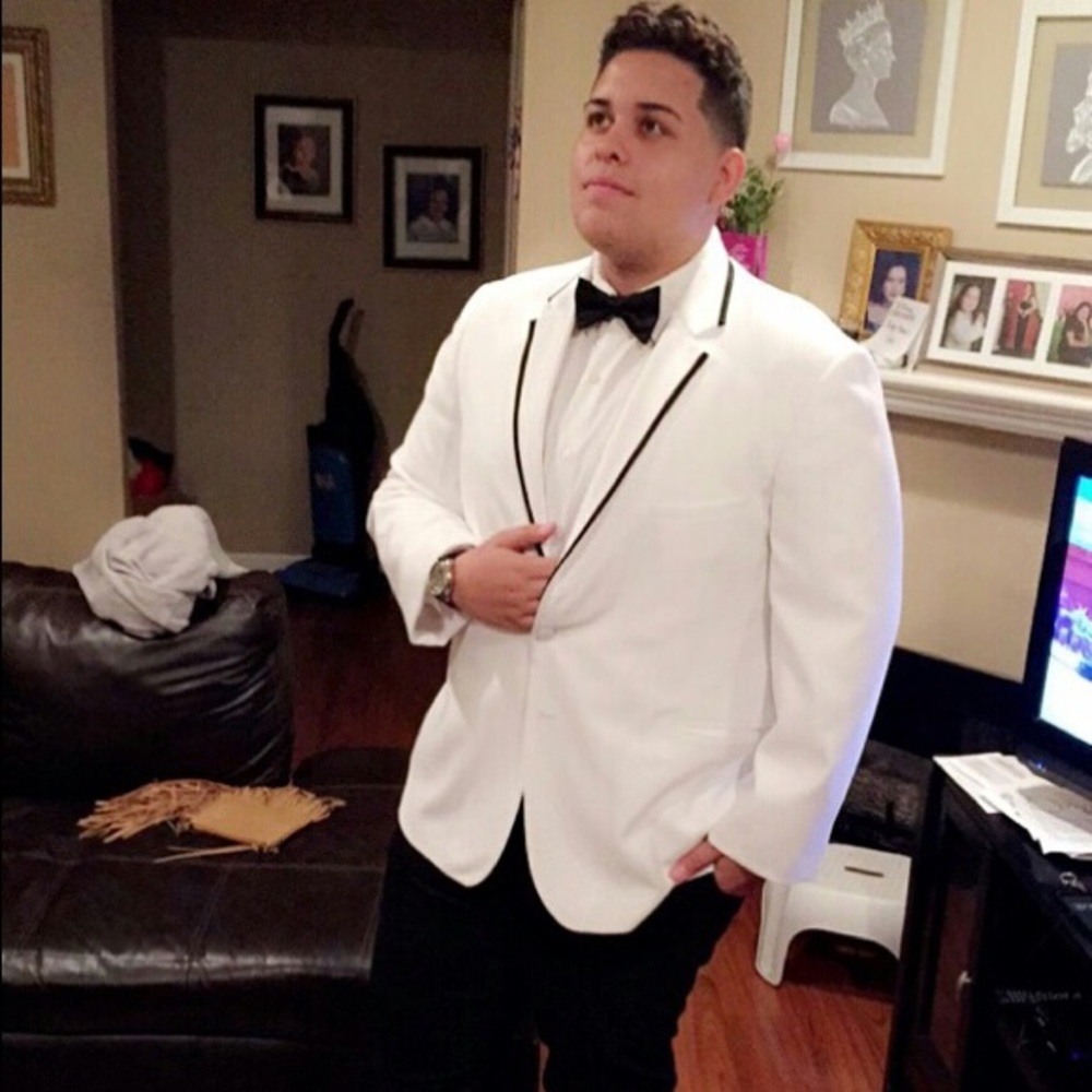 Meet your Posher, Luis