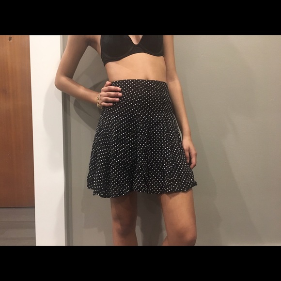 Polka dot brandy Melville skirt - Picture 3 of 3