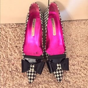 ❤️EMANUEL UNGARO FUSCHIA Houndstooth Bow Heels❤️