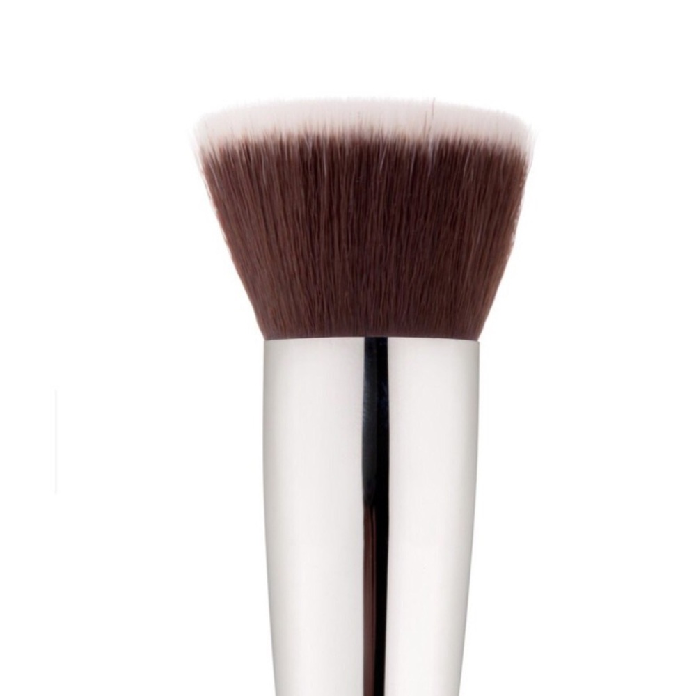 Vegan Kabuki Flat Brush.