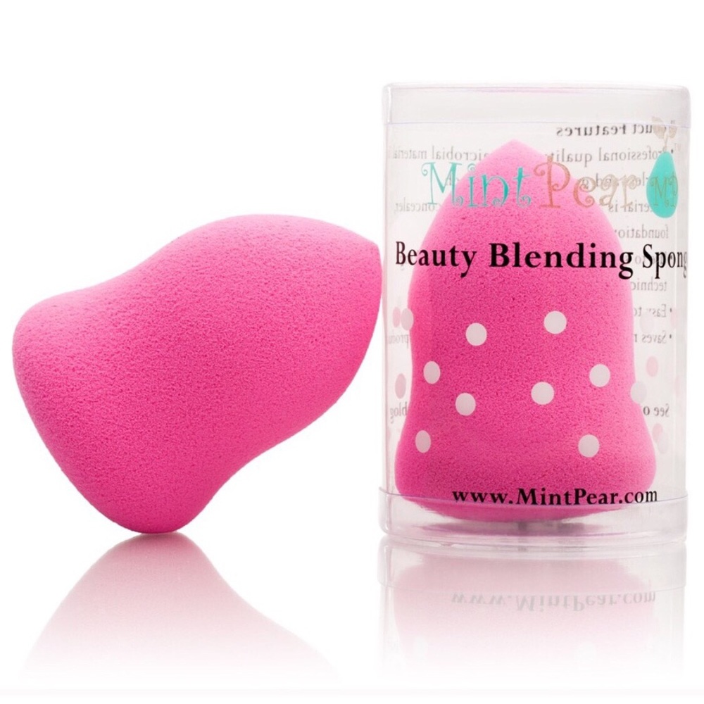 Beauty Blending Sponge.