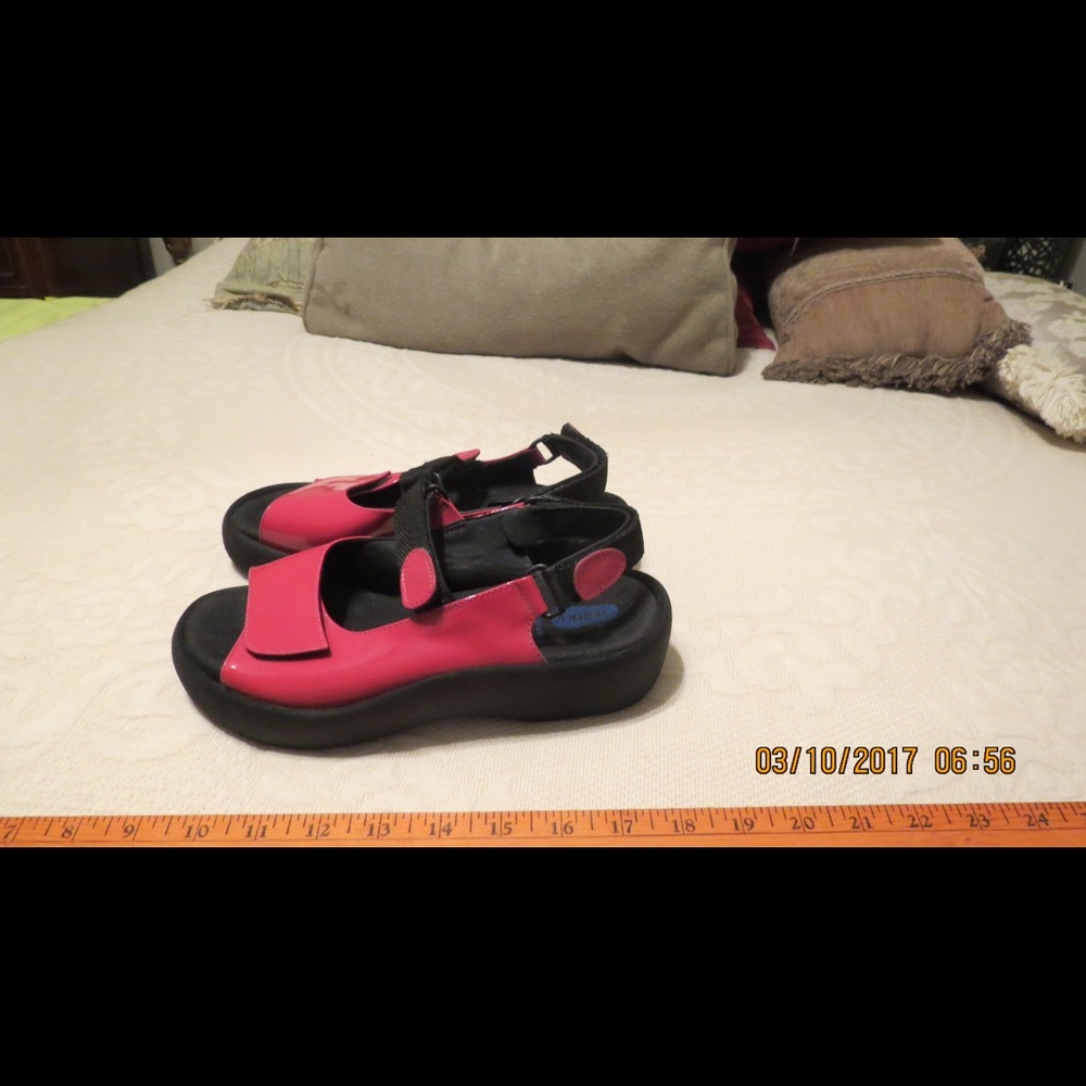 Wolky walking sandals