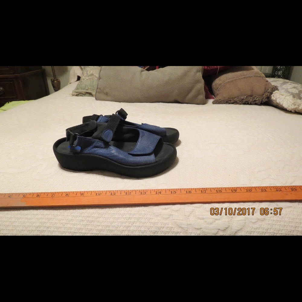 Wolky walking sandals sz 38