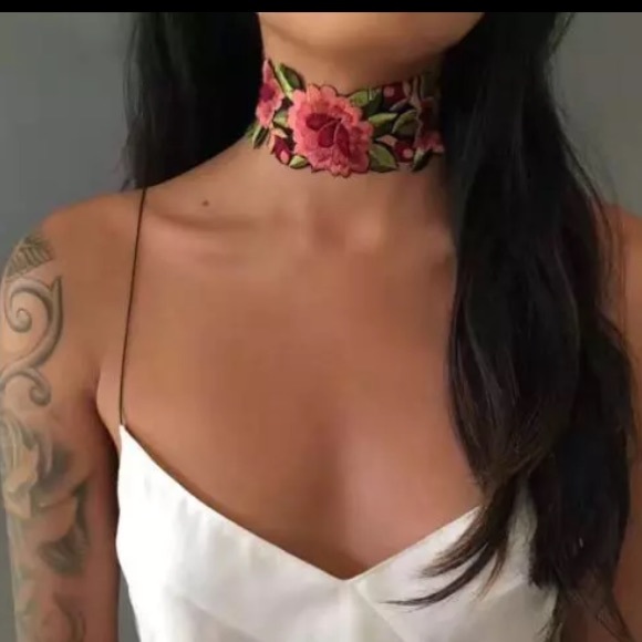 boutique Jewelry - 🌸 "Vintage Floral" Choker