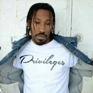 Meet your Posher, Derrick