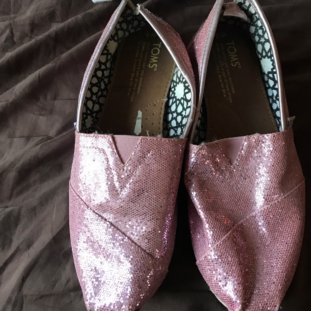 Pink sparkly toms