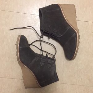 Toms Wedge Booties
