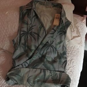 Tommy Bohama summer top (never worn)