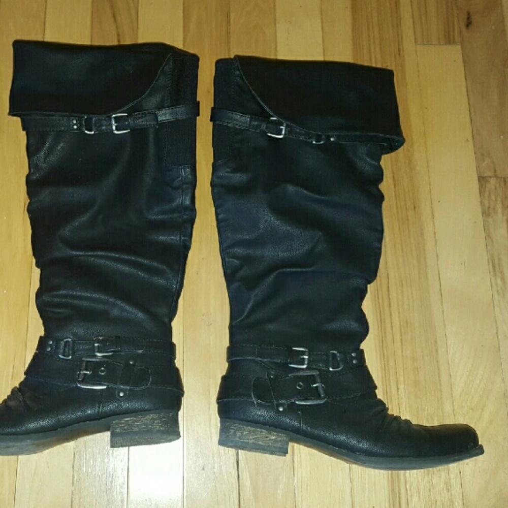 Carlos Santana Leather Boots