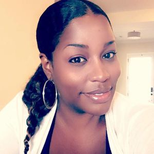 Meet your Posher, Yasmine