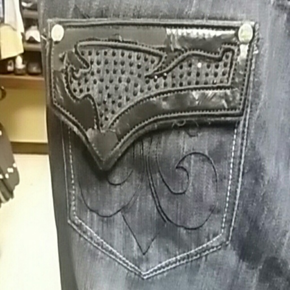 Jeans - Picture 3 of 4