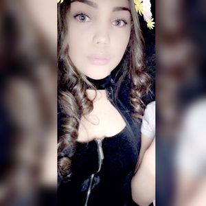 Meet your Posher, Carolina