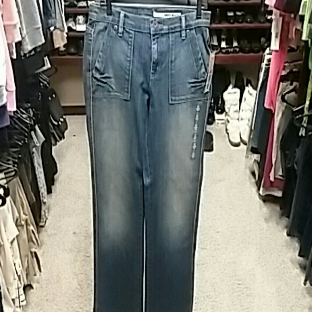 DKNY Jeans