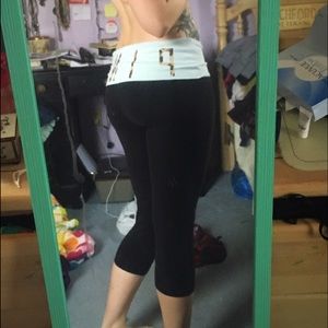 PINK Cheetah Yoga Capris