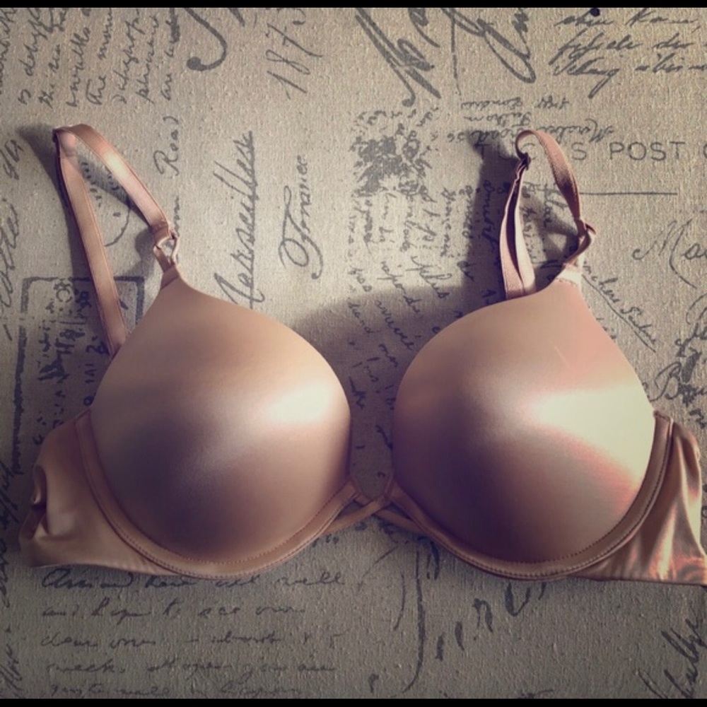 Victoria secret tan bombshell bra. Never worn
