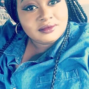 Meet your Posher, Desiree