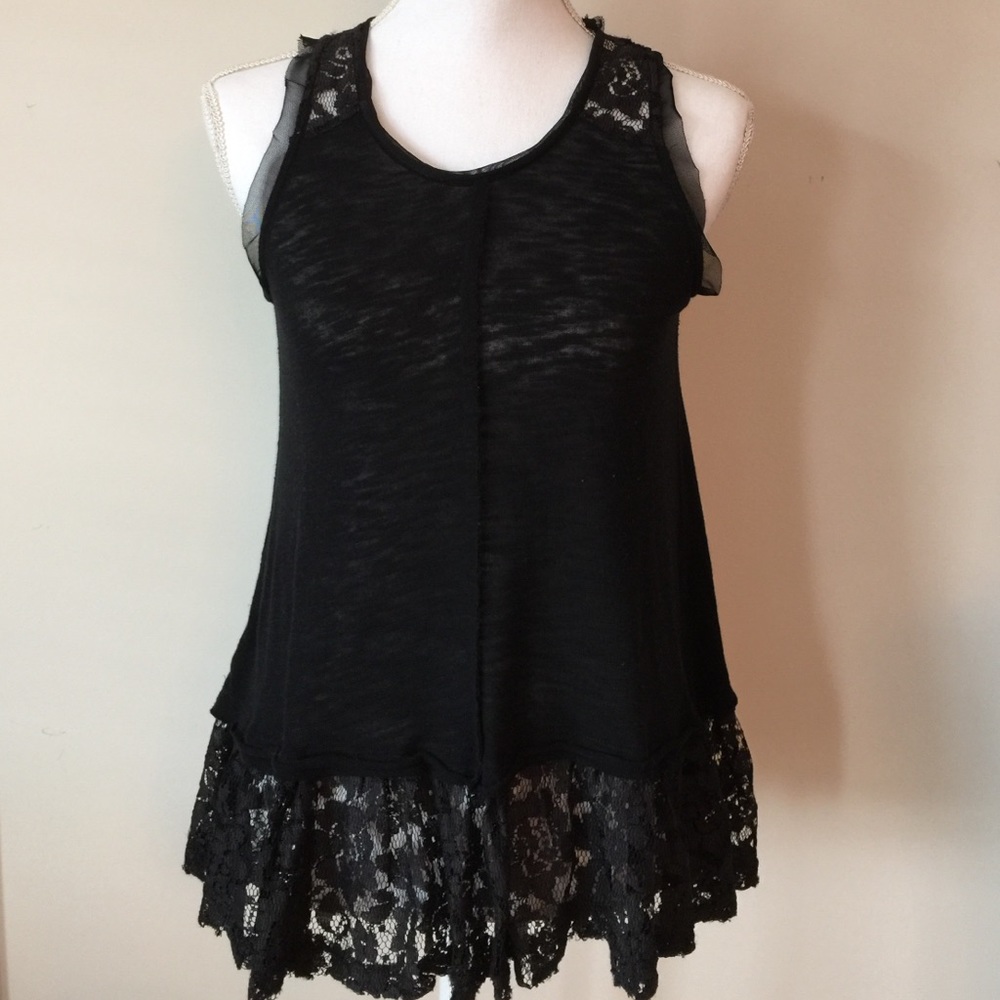 BLACK LACE TANK