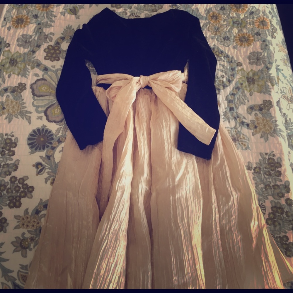 Beautiful girls gown size 6