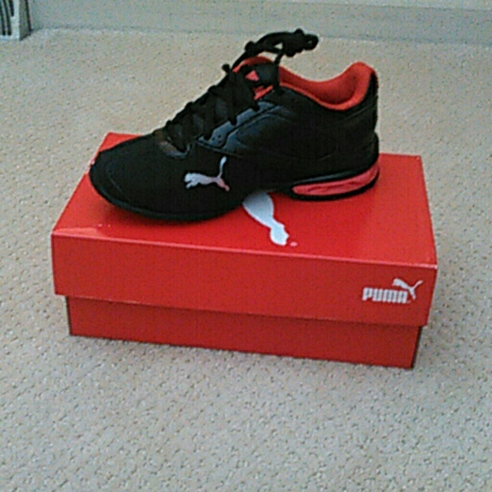 Kids sneakers