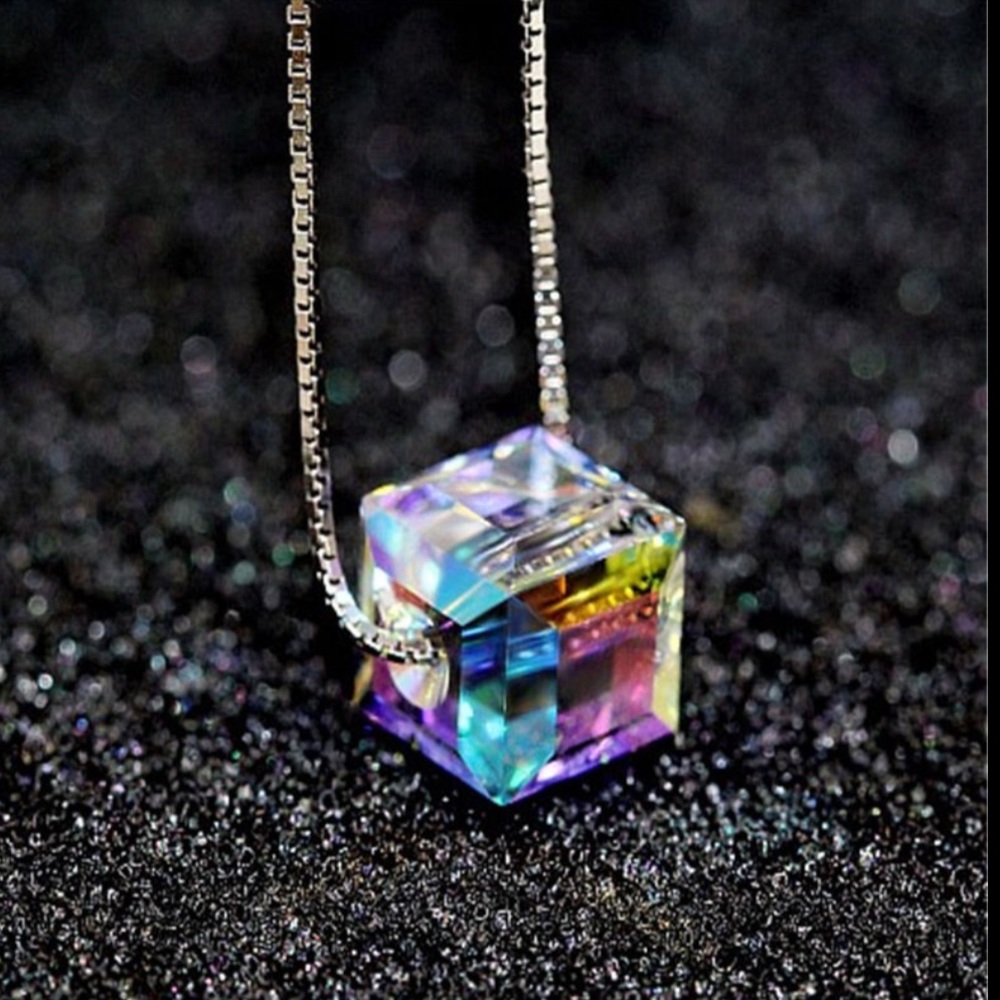 BEYOND GORGEOUS CUBE NECKLACE!! 🔥✔️✨ - Picture 4 of 4