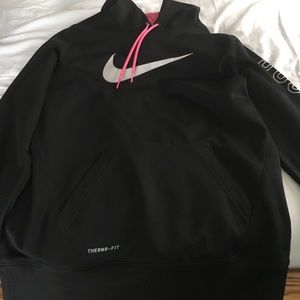 Nike therma fit hoodie