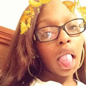 Meet your Posher, Demetria