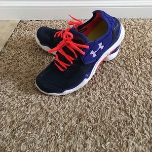 Ladies Under Armour running shoes
