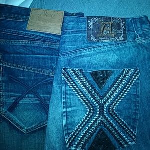 2 pare of pan's 1 are akoo & the other akademiks