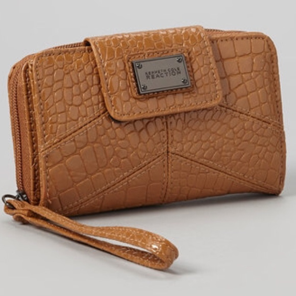 Kenneth Cole Reaction Crocodile Patent Wristlet Wallet Card Case Brown