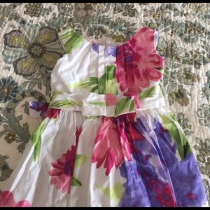 Pretty sleeveless girls dress