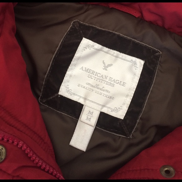 AE women's red vest - Picture 2 of 3