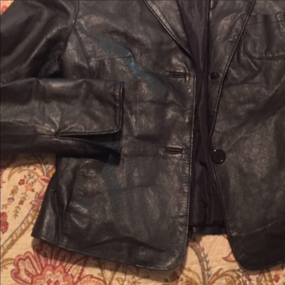 LAST DAY! STUNNING LEATHER JACKET TAILORED WAIST..