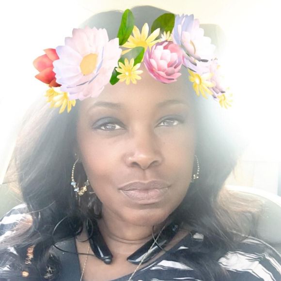 Meet your Posher, Tara - Picture 1 of 1