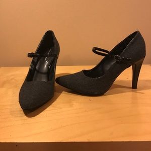 Dana Buchman leather&fabric heel Dana Buchman leather&fabric heel
