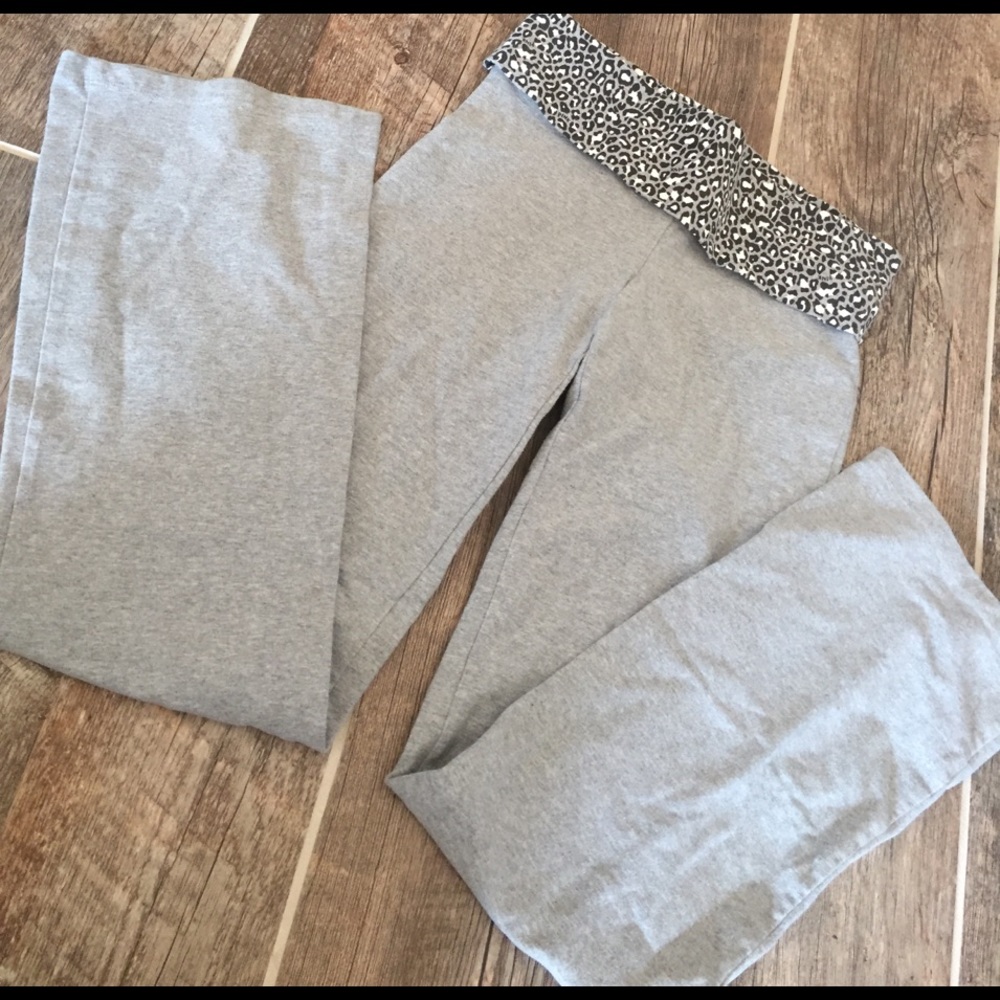 VS gray yoga pants