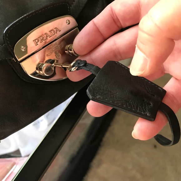Authentic Leather Prada handbag - Picture 7 of 8