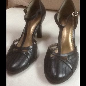 Black t strap shoes