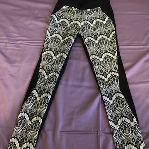 Lace leggings