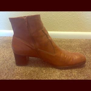 Brown gorgeous leather Franco Sarto Heels 👠