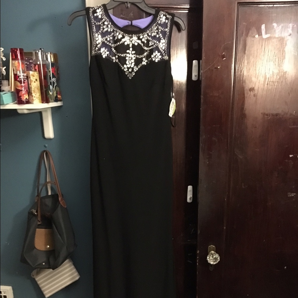Black prom dress